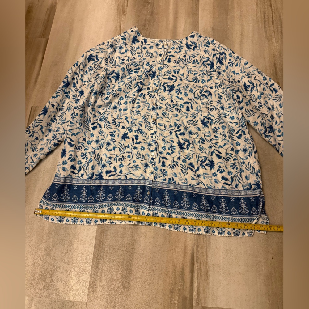Joie Blue Floral blouse - Picture 9 of 10